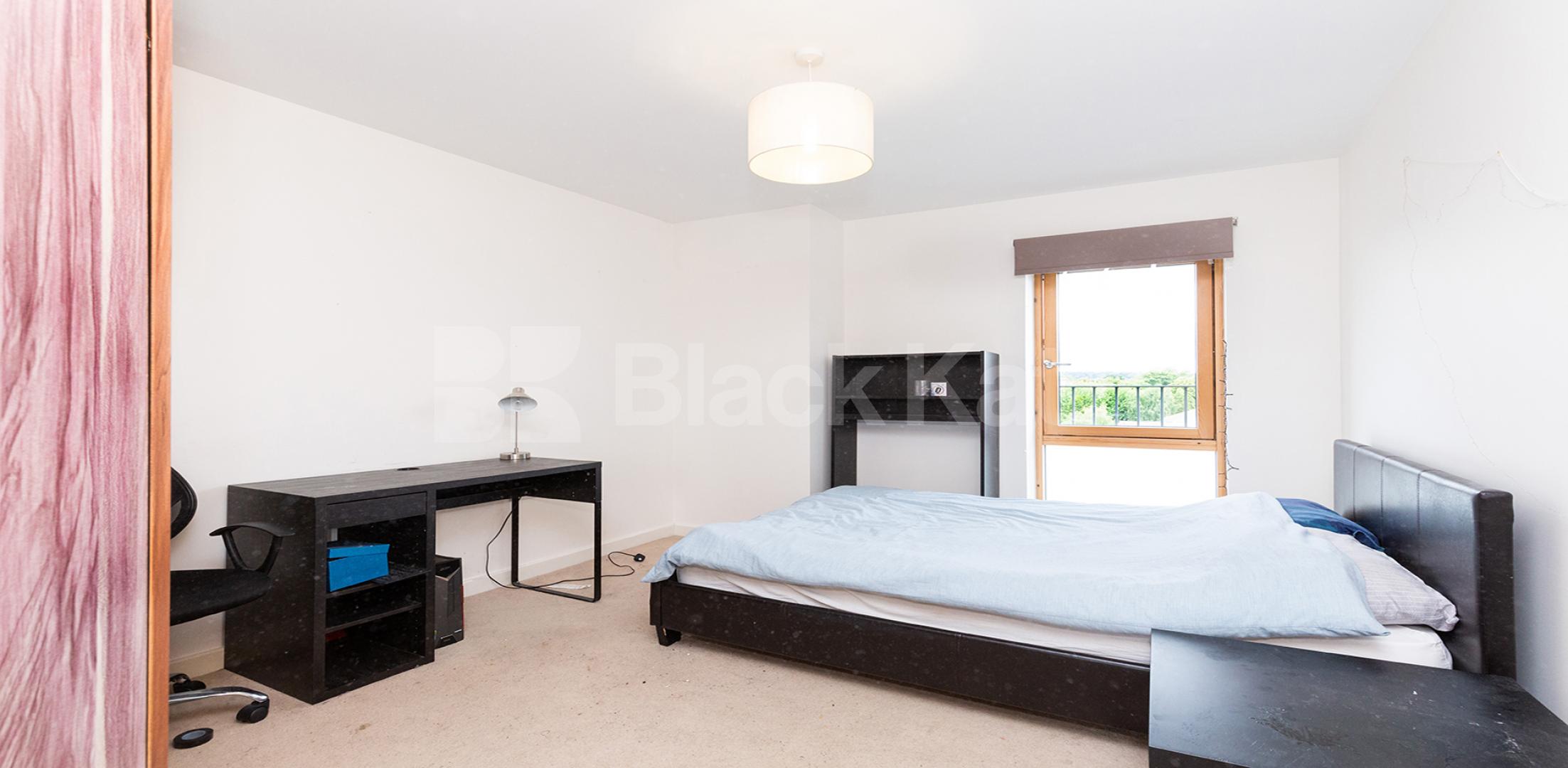 			3 Bedroom, 2 bath, 1 reception Apartment			 New Clocktower Place, Camden Borders